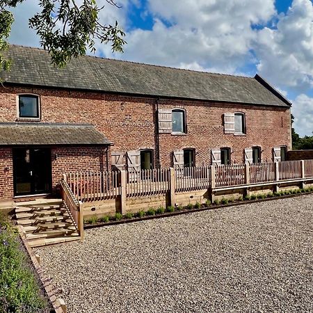 The Barn At Plas Ashpool Sleeps 8 Llandyrnog Екстер'єр фото