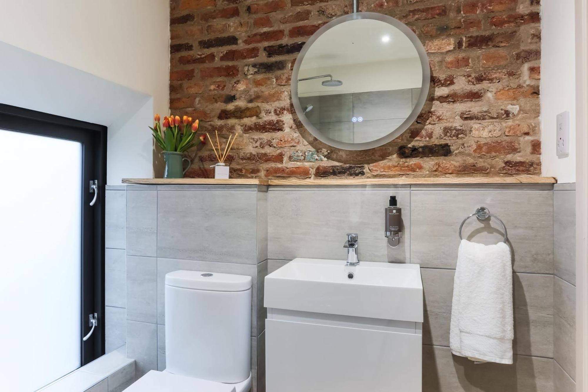 The Barn At Plas Ashpool Sleeps 8 Llandyrnog Екстер'єр фото