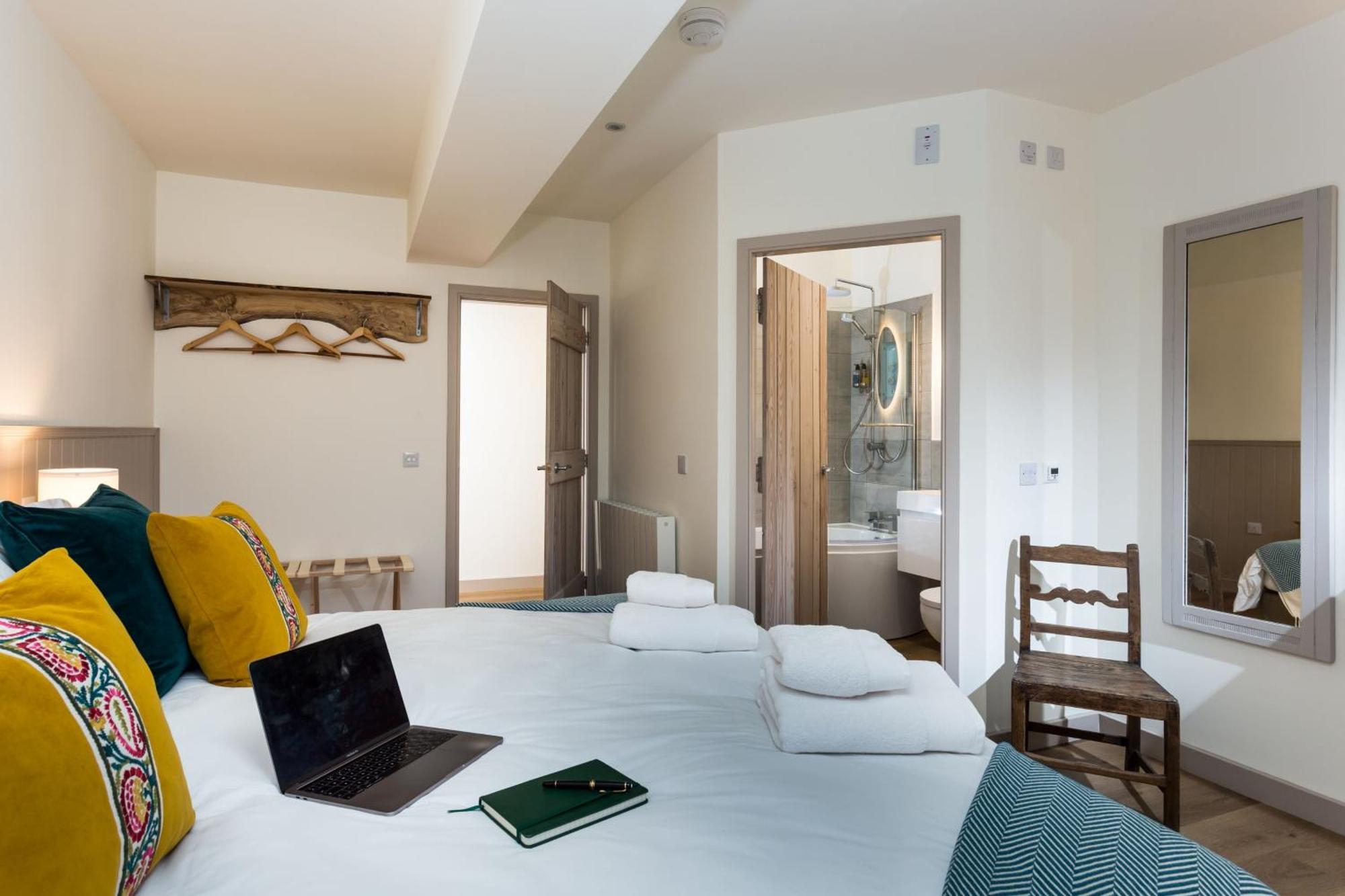 The Barn At Plas Ashpool Sleeps 8 Llandyrnog Екстер'єр фото
