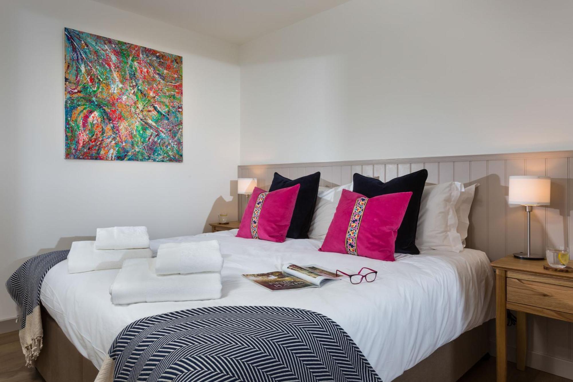 The Barn At Plas Ashpool Sleeps 8 Llandyrnog Екстер'єр фото