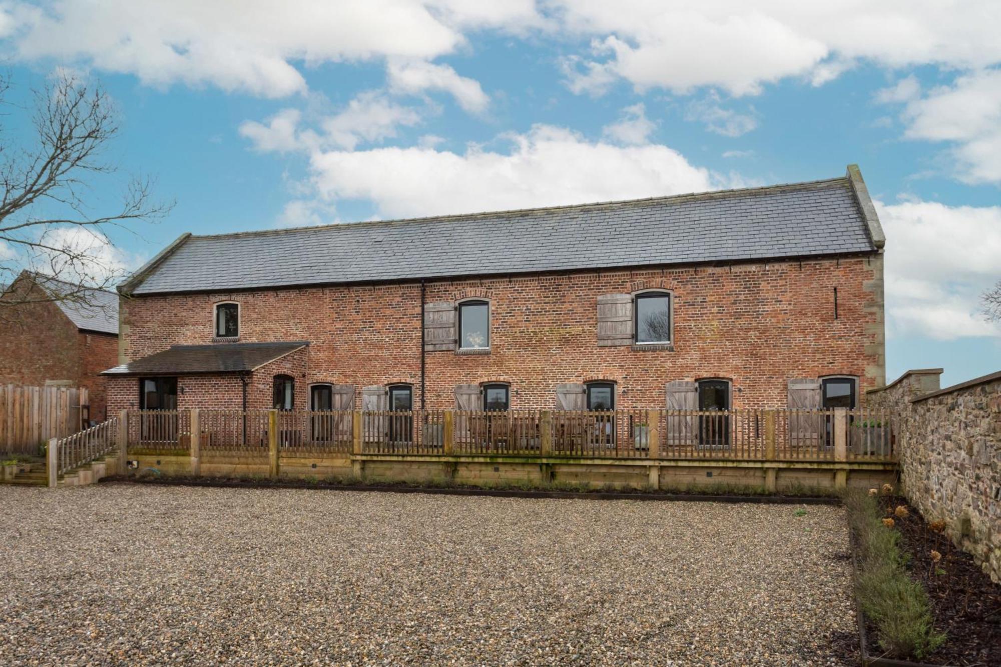 The Barn At Plas Ashpool Sleeps 8 Llandyrnog Екстер'єр фото
